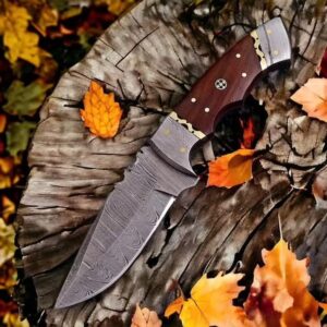 "Handcrafted Damascus Steel Hunting Knife with Wooden Handle - Autumn Edition"