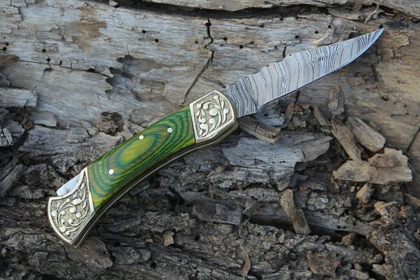 Damascus Steel Hunting Knife with Green Wooden Handle - Image 3