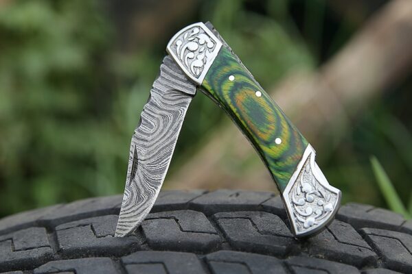 Damascus Steel Hunting Knife with Green Wooden Handle