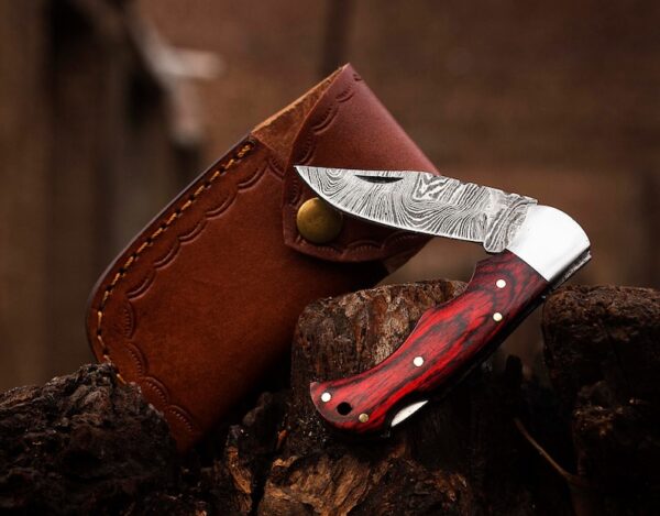 Redwood Handle Damascus Hunting Knife - Image 3